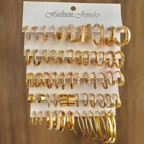 12 boucles d'oreilles